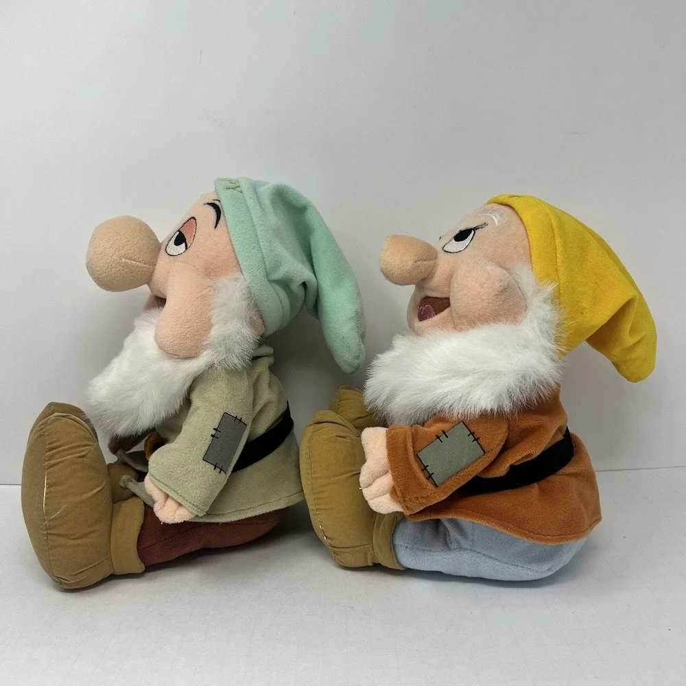 Disney Snow White Dwarfs Sleepy‎ Happy Plush Stuffed Character Toy 9 Inch Soft